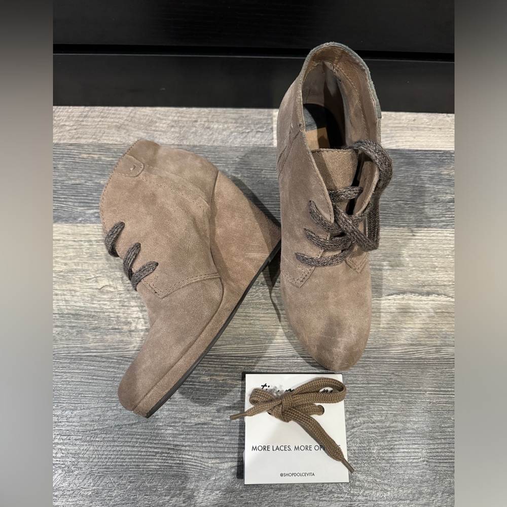 Dolce Vita Suede booties in tan - size 8 1/2